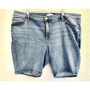 Lane‎ Bryant Flex Magic Waistband Mid Rise Girlfriend Bermuda Shorts, 24 Plus